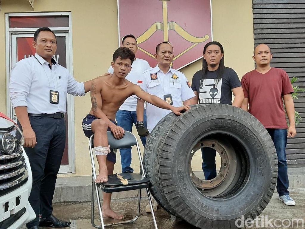Bikin Resah Sopir-sopir, Pencuri Ban Mobil di Jalintim Sumatera Ditembak Bikin Resah Sopir-sopir, Pencuri Ban Mobil di Jalintim Sumatera Ditembak
