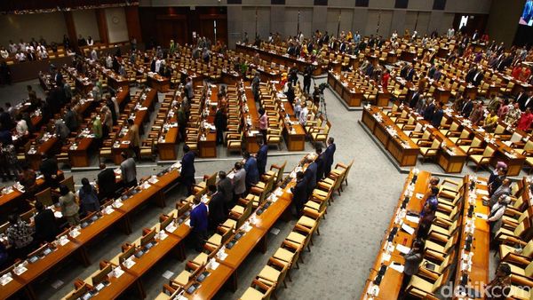248 Kursi Kosong di Rapat Paripurna DPR