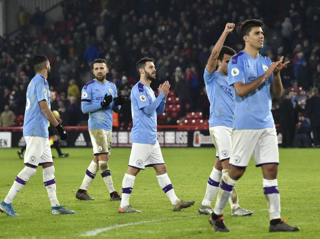Walker Tegaskan City Belum Menyerah Kejar Liverpool Walker Tegaskan City Belum Menyerah Kejar Liverpool