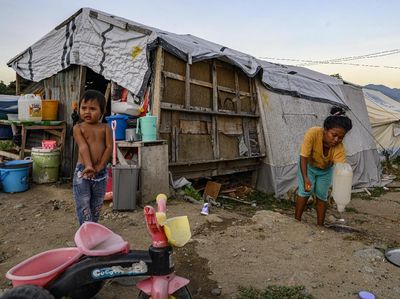 Melihat Korban Gempa Palu yang Masih Bertahan di Tenda Darurat