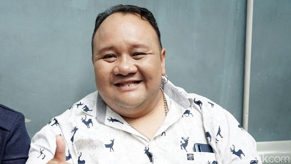 Rony Dozer dalam Kenangan: Pekerja Keras sampai Narik Taxi Online