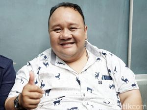 Aktor Rony Dozer Meninggal Dunia, Sempat Keluhkan Penyakit Ini Aktor Rony Dozer Meninggal Dunia, Sempat Keluhkan Penyakit Ini