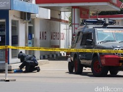 Tim Jihandak Brimob Amankan Kardus Mencurigakan di SPBU Pekalongan