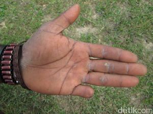 Potong Jari, Ungkapan Duka Sekaligus Cinta dari Timur Indonesia