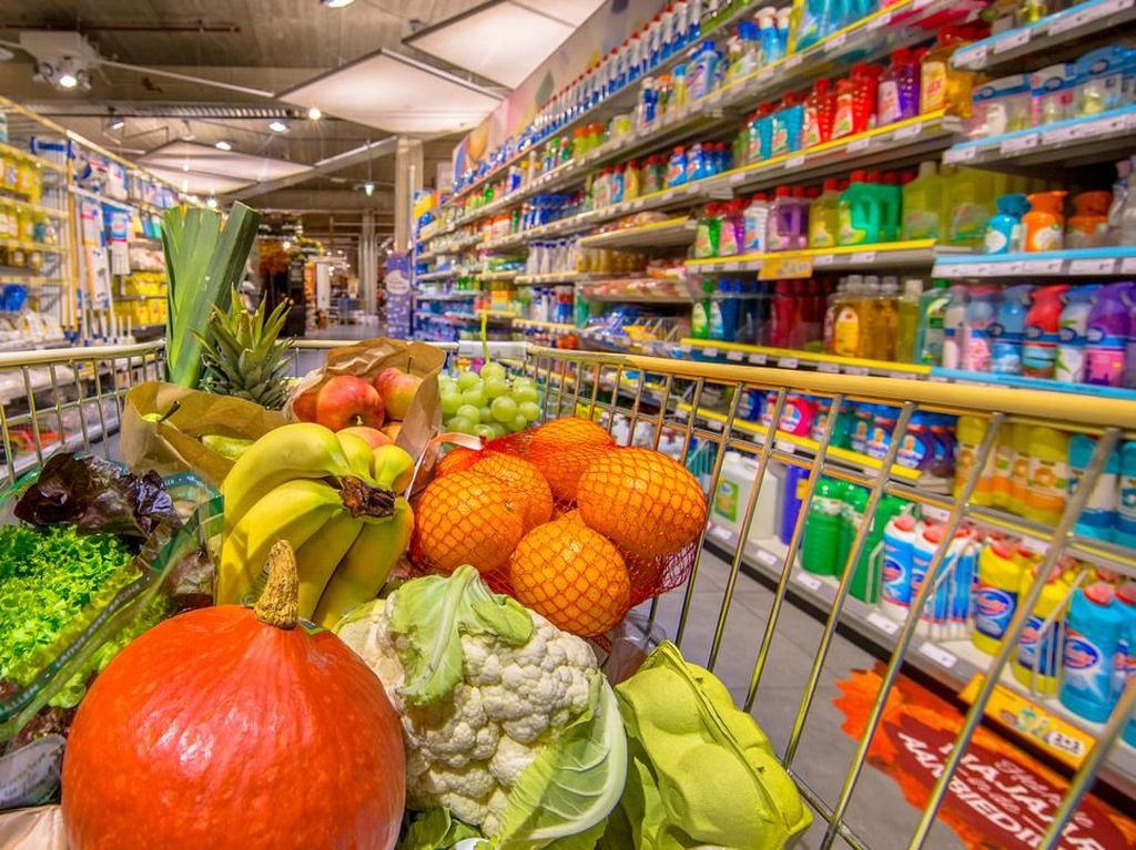 Inggris Lockdown, Supermarket Malah Untung Besar Inggris Lockdown, Supermarket Malah Untung Besar