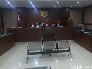 Lanjut Baca Eksepsi, Kivlan Sebut Pesan Senjata untuk Berburu Babi Lanjut Baca Eksepsi, Kivlan Sebut Pesan Senjata untuk Berburu Babi