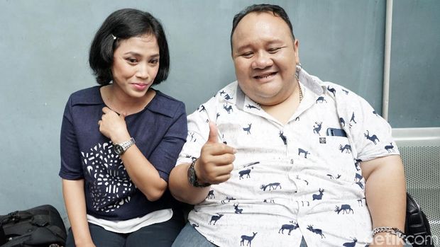 Rony Dozer saat ditemui di studio Trans TV.