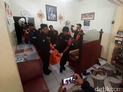 Driver Taxi Online Ditemukan Tewas Gantung Diri di Kamarnya, Motif Diselidiki