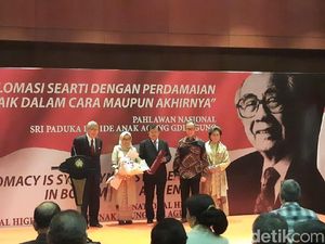 Gemilang dalam Diplomasi, JK Terima Anugerah Ide Anak Agung Gde Agung