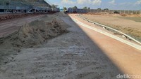 Menko PMK, Muhadjir Effendy, menyebut sistem drainase lapangan sudah bagus dan bisa mencegah terjadinya genangan air di lapangan. 