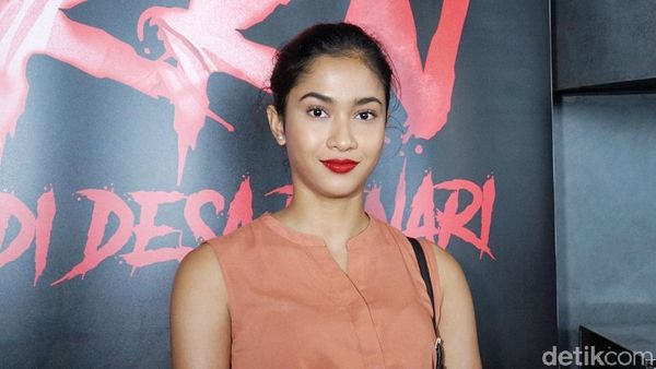 Aghniny Haque, si Ayu di KKN di Desa Penari