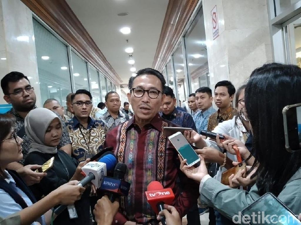 Ketua Komisi III soal Kriminal di Priok: Pak Yasonna, Hati-hati Lidahnya Ketua Komisi III soal Kriminal di Priok: Pak Yasonna, Hati-hati Lidahnya