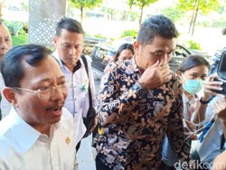 Menkes Datangi BRI 2 Tanpa Masker: Kalau Ada Corona Masa Saya Berani?