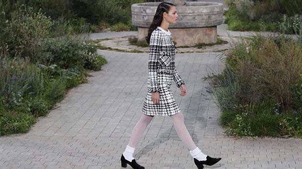 Virginie Viard menghidupkan kembali filosofi fesyen Coco Chanel