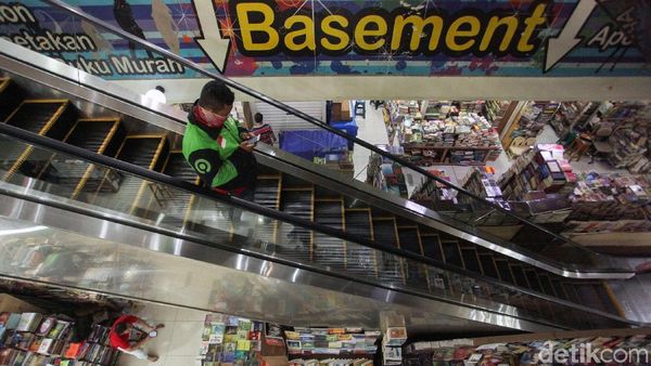 Jendela Dunia Itu Ada di Basement Mal Ibu Kota