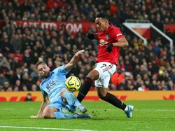 Tumpulnya Lini Depan Masih Jadi Penyakit MU