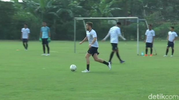Eks Pemain Timnas Belanda U-20 Seleksi di Persela Lamongan