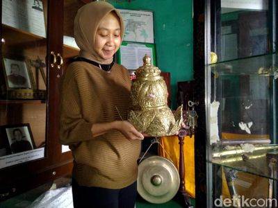 Ini Mahkota Galuh Haur Kuning yang Konon Berlapis Emas