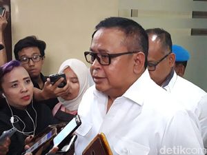Ari Sigit Akan Kembalikan Uang MeMiles Rp 3 Miliar Senin Depan Ari Sigit Akan Kembalikan Uang MeMiles Rp 3 Miliar Senin Depan