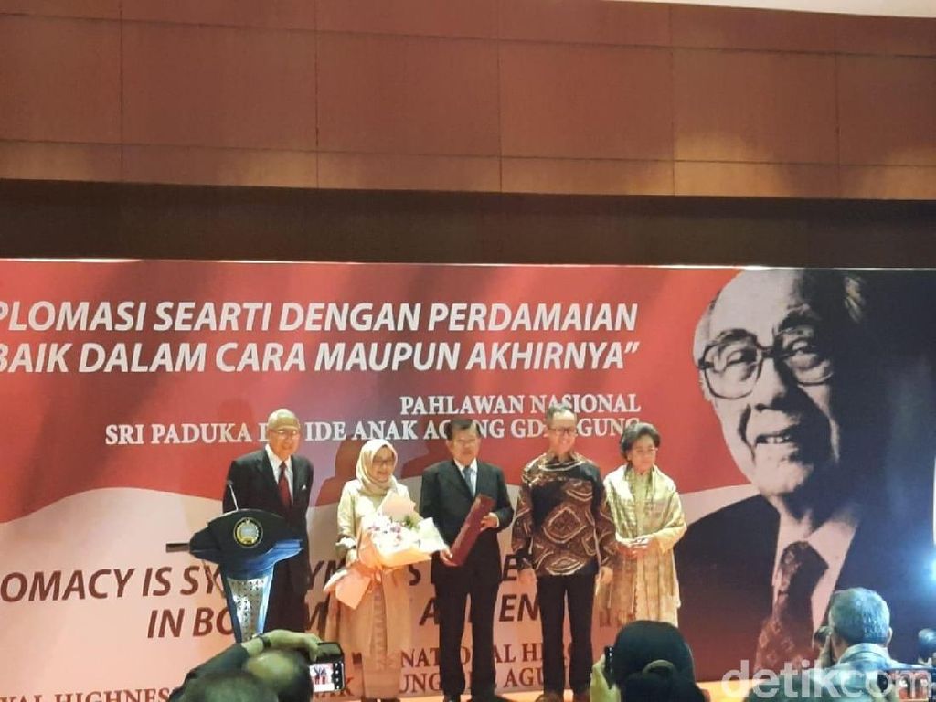 JK Cerita Gaya Diplomasi Bung Karno Paling Keras, Kalau Jokowi?