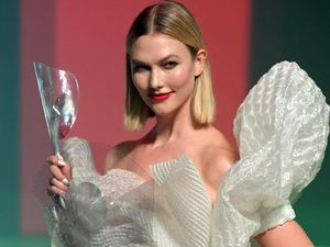 7 Artis Terkenal Ini Gelar Pendidikannya Bisa Jadi Bikin Kamu Kaget 7 Artis Terkenal Ini Gelar Pendidikannya Bisa Jadi Bikin Kamu Kaget