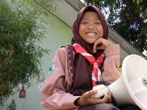 Nina, Remaja Gresik Kirim Surat ke PM Australia Untuk Tak Lagi Kirim Sampah Nina, Remaja Gresik Kirim Surat ke PM Australia Untuk Tak Lagi Kirim Sampah