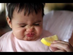 Gemas! Reaksi Bayi Saat Pertama Kali Cicip Es Krim, Lemon dan Soda Gemas! Reaksi Bayi Saat Pertama Kali Cicip Es Krim, Lemon dan Soda