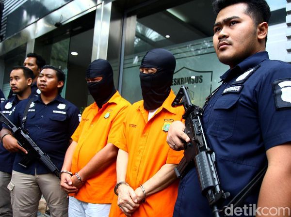 Dokter Asal China Dibekuk Polisi Terkait Praktik Pengobatan Ilegal