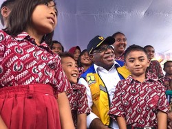 Wamen PUPR Resmikan Gedung Sekolah Hasil Renovasi di Perbatasan Filipina