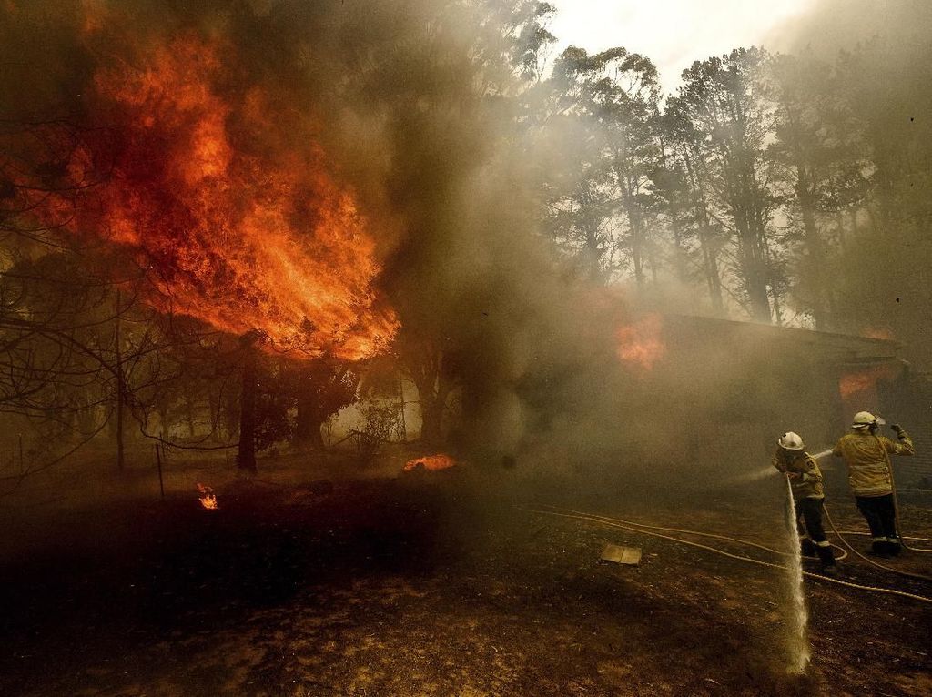 Kebakaran Hutan di Australia Mengancam Warga