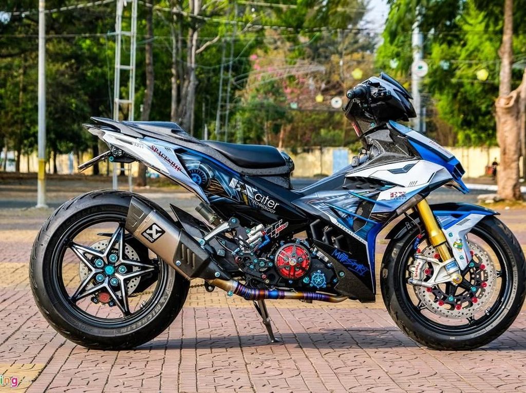 Hobi Kami Mahal! MX King Pakai Kaki-kaki Ninja H2 Hobi Kami Mahal! MX King Pakai Kaki-kaki Ninja H2