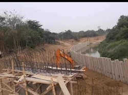 Turap di Sungai Cibeet Bakal Dibongkar