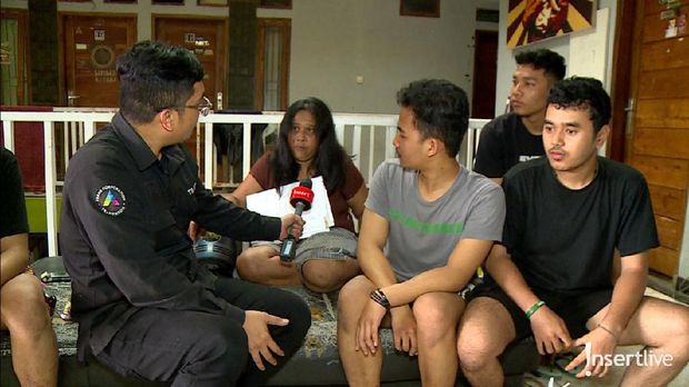 Para Penghuni Kos-kosan Lina Jubaedah