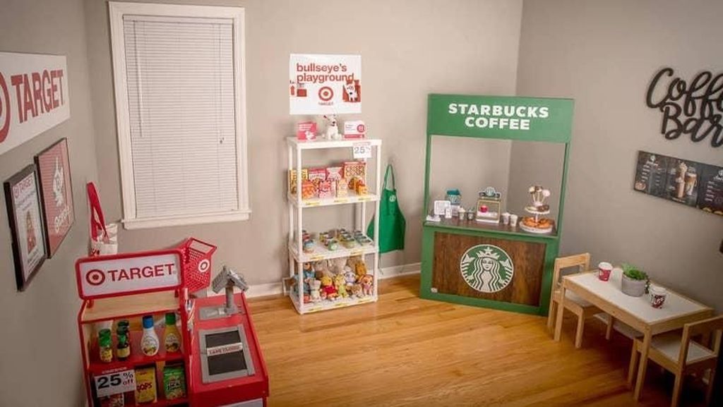Keren! Ibu Ini Bikin Miniatur Starbucks hingga Supermarket untuk Anaknya