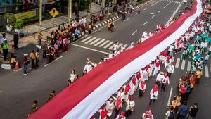 Bendera Merah Putih Sepanjang 540 Meter Membentang di Semarang