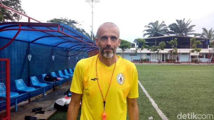 Eduardo Perez