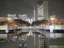 Hingga Malam Hari, Banjir di Underpass Kemayoran Belum Juga Surut