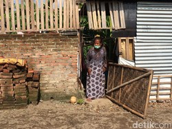 Ini Dia Nenek Rubingah yang Viral Ditendang-Diseret di Pasar