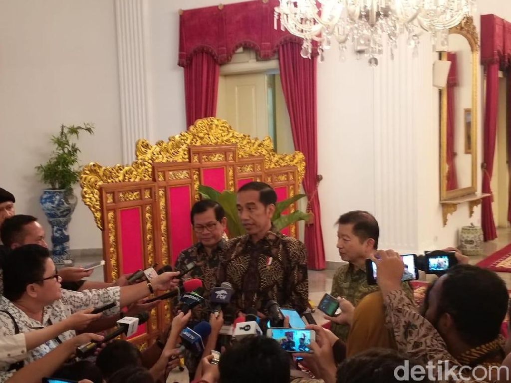 PNS Bimbang Pindah ke Ibu Kota Baru, Jokowi: Saya Paksa! PNS Bimbang Pindah ke Ibu Kota Baru, Jokowi: Saya Paksa!