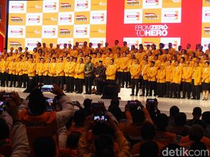 Jokowi-Maruf Hadiri Pengukuhan Pengurus DPP Hanura Jokowi-Maruf Hadiri Pengukuhan Pengurus DPP Hanura