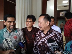 Sambangi Mahfud Md, Komnas HAM Sepakat Selesaikan Semanggi I-II Bersama