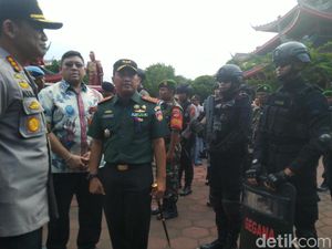 Sniper Juga Disiagakan untuk Pengamanan Imlek di Semarang Sniper Juga Disiagakan untuk Pengamanan Imlek di Semarang