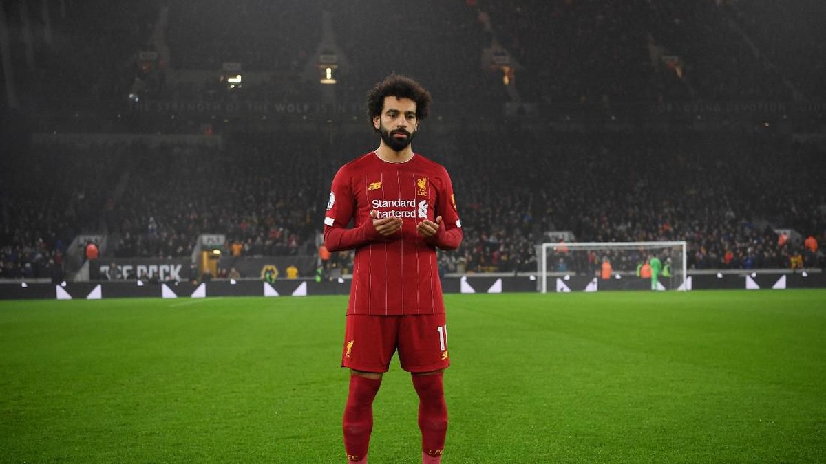 Mohamed Salah dicap egois karena tak mengoper bola ke Minamino (Michael Regan/Getty Images)