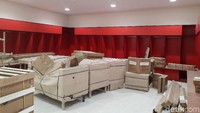 Kamar ganti pemain. Papua Bangkit menyediakan 4 kamar ganti yang luas, termasuk wastafel, kamar mandi, dan toilet di dalamnya. 