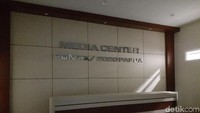 Ruang konferensi pers Stadion Papua Bangkit. 
