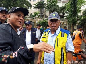 Menteri Basuki Tinjau Banjir di Underpass Timur Kemayoran