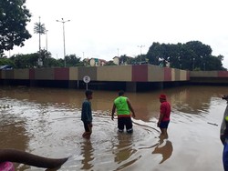 Underpass Kemayoran Masih Terendam Banjir