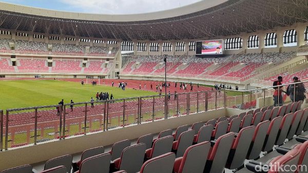 Melihat dari Dekat Stadion Papua Bangkit