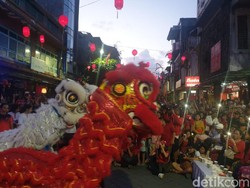 Akulturasi Budaya Bali & China Ramaikan Imlek di Bali