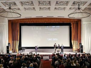 Rayakan Hubungan Diplomatik RI-Rusia ke-70, KBRI Nobar Film Lima